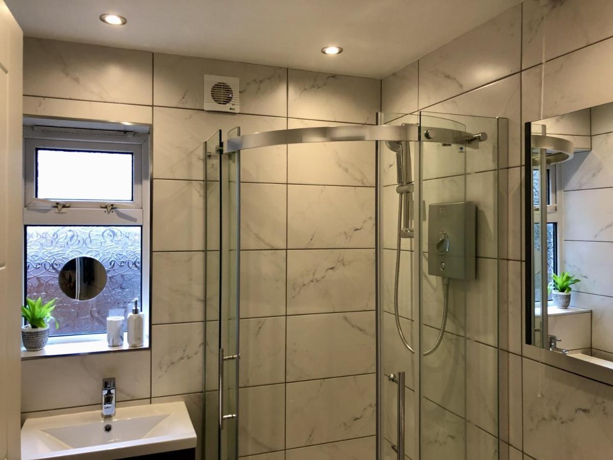 考文垂Executive Or Large Family 5-Bed House - Hosted By Hutch Lifestyle别墅 外观 照片