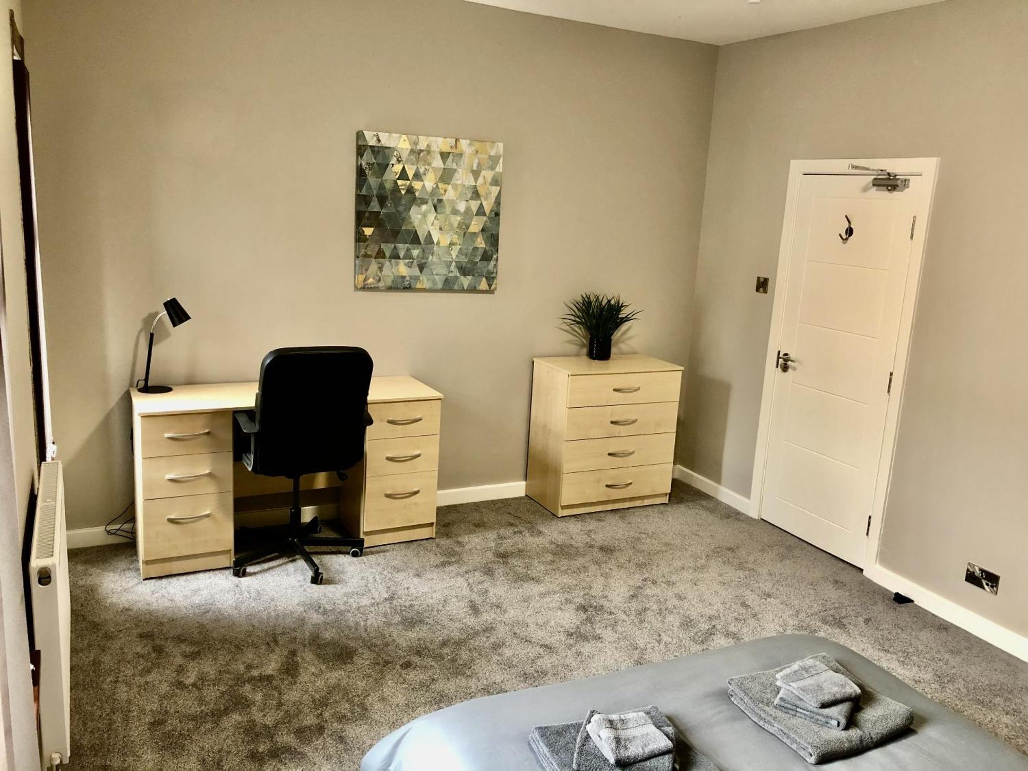 考文垂Executive Or Large Family 5-Bed House - Hosted By Hutch Lifestyle别墅 外观 照片