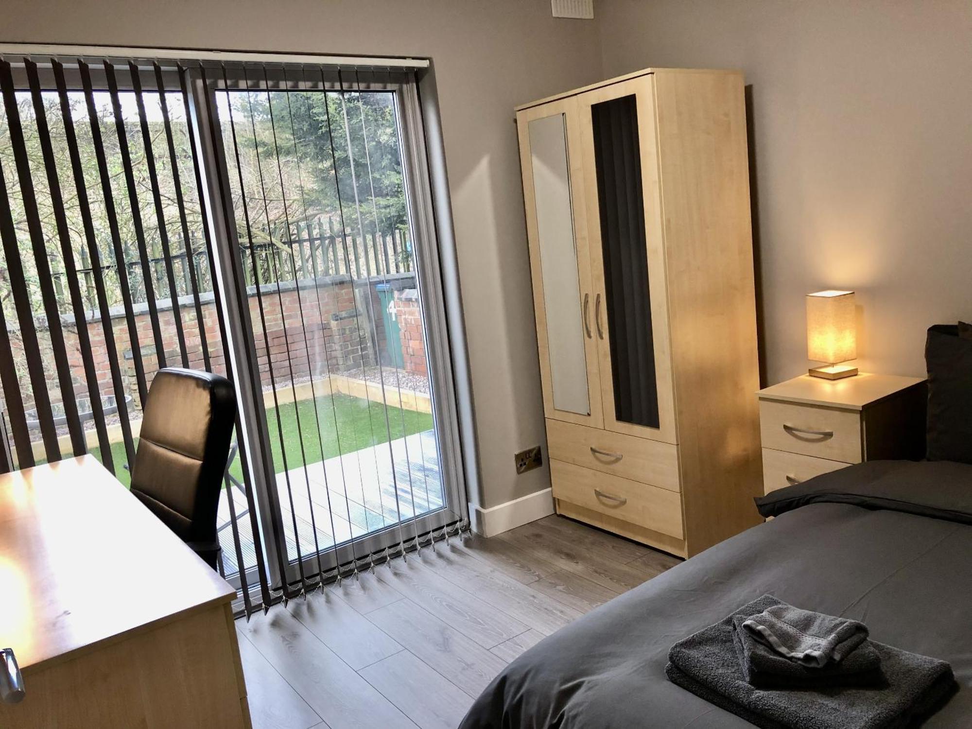 考文垂Executive Or Large Family 5-Bed House - Hosted By Hutch Lifestyle别墅 外观 照片